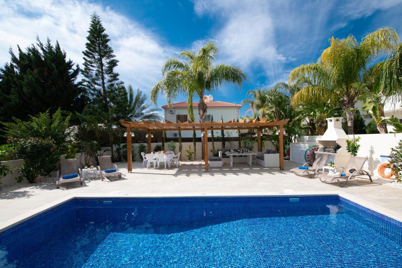 Villa Helena Ayia Napa Exteriör bild