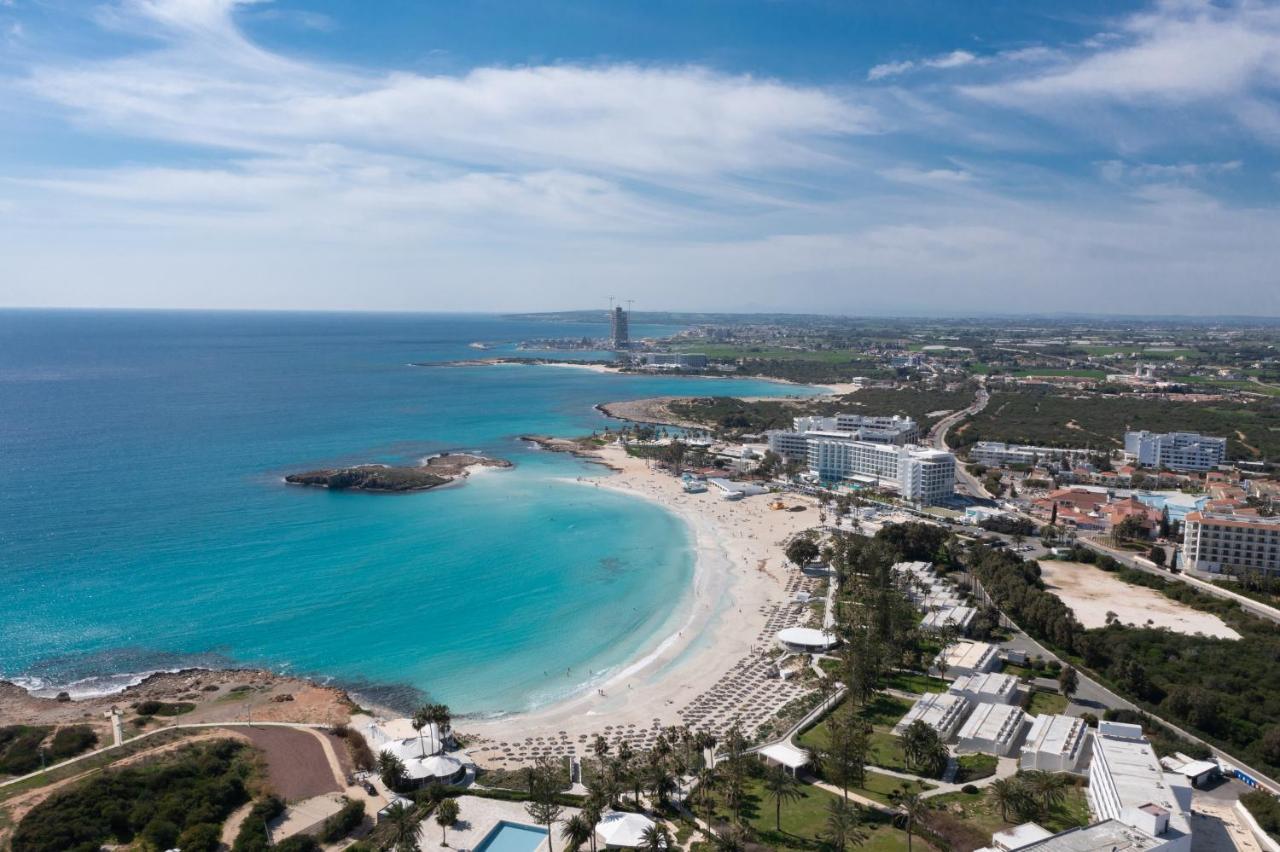 Villa Helena Ayia Napa Exteriör bild