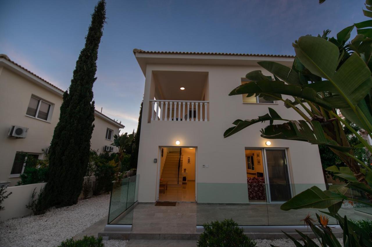 Villa Helena Ayia Napa Exteriör bild