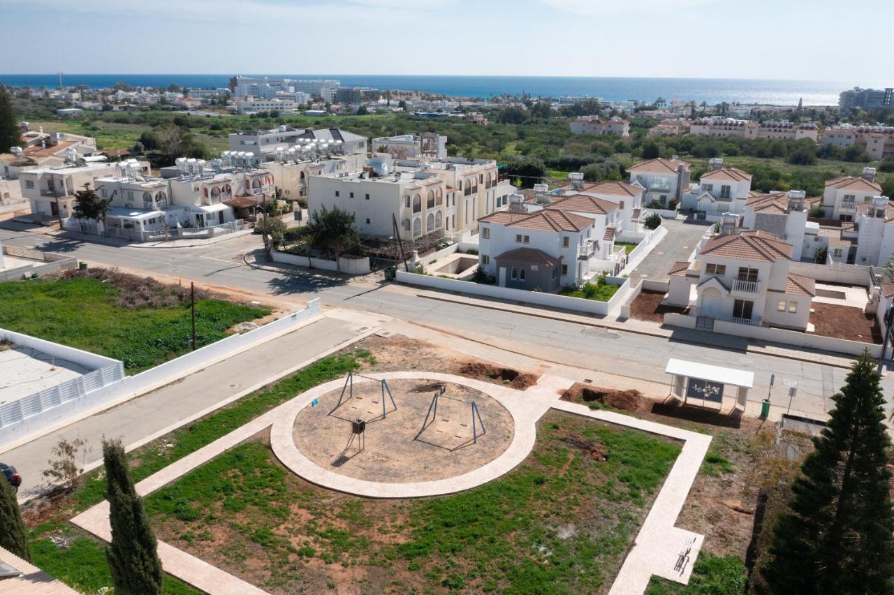 Villa Helena Ayia Napa Exteriör bild
