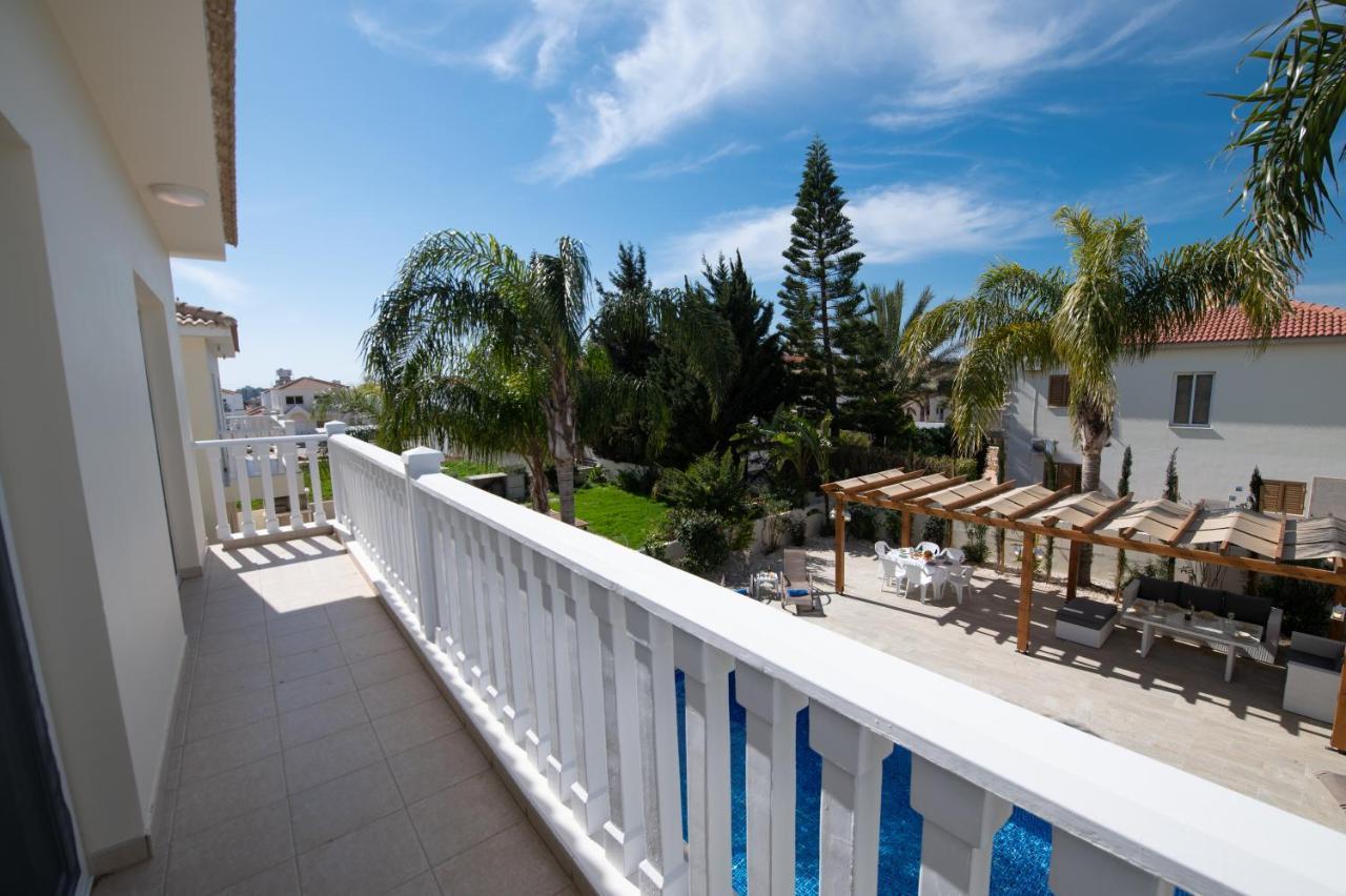 Villa Helena Ayia Napa Exteriör bild
