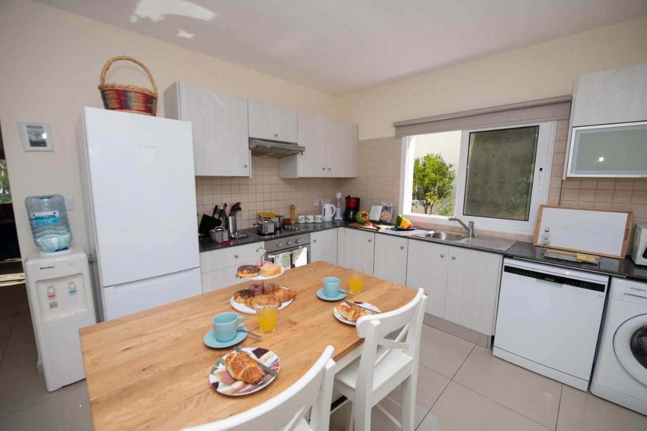 Villa Helena Ayia Napa Exteriör bild