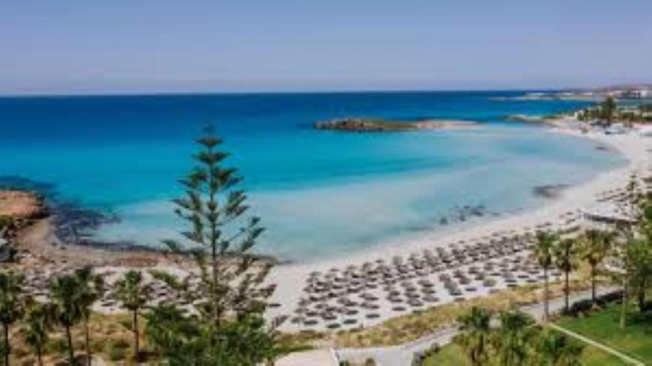 Villa Helena Ayia Napa Exteriör bild